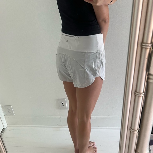 Athleta Run With It Shorts - Picture 4 of 4